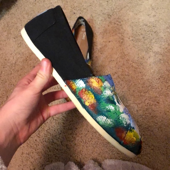 Shoes - Picture 3 of 4